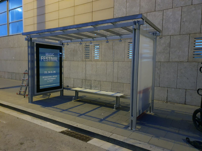 parada bus 250x424x184 (380eu.) 1u